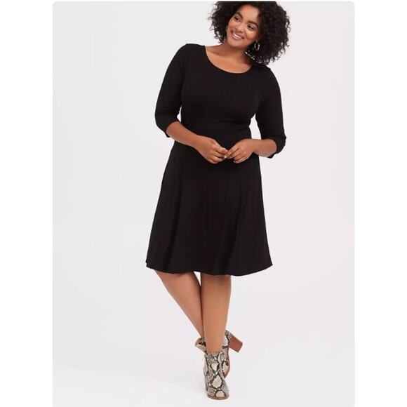 Torrid Dress Women 4x Black Corset Tie 3/4 Sleeve Flowy Stretch Peasant LBD - Picture 1 of 9